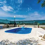 Amazing With Outdoor Swimming Pool וילה *