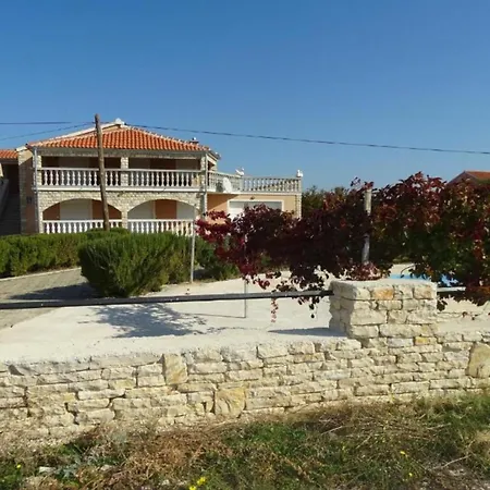 Amazing With Outdoor Swimming Pool Вилла *