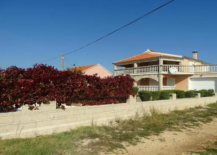 Amazing With Outdoor Swimming Pool Вилла *